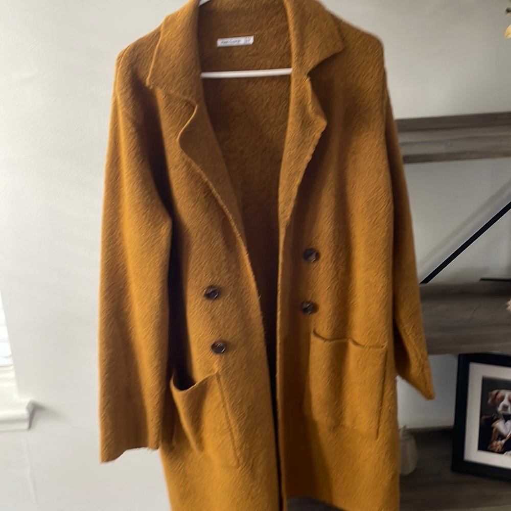 EUC Mustard yellow cardigan. size Medium